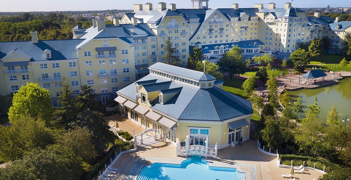 Disney Hotel Newport Bay Club